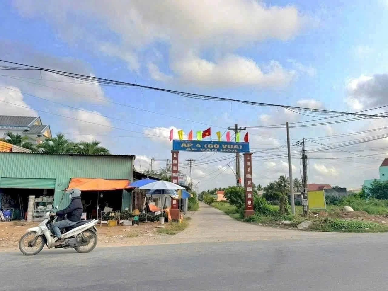 Bán đất thổ cư lô góc 2 mặt tiền 180m2 Ấp 4, Tân Bửu, Bến Lức, Long An - Ảnh 1
