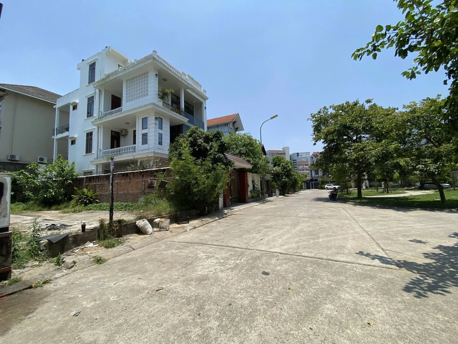 Bán đất mặt tiền Phùng Chí Kiên 198m2, Thủ Đức - Ảnh 1