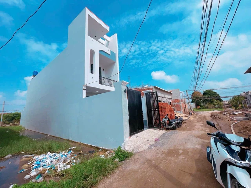 Bán nhà 1 trệt 1 lầu xây mới 4,5x31,5m, 3PN 3WC, xã Đức Hòa, Long An
