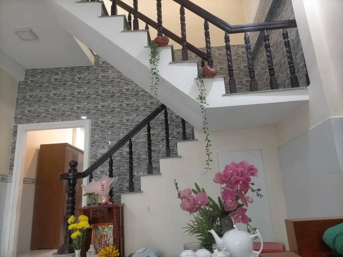 Bán nhà 1 trệt 1 lầu 74m² mặt tiền Rạch Giá - Ảnh thu nhỏ 3