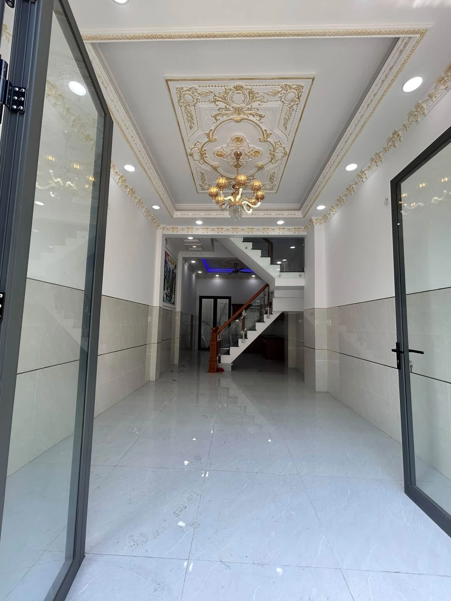Bán nhà phố mặt tiền 51.9m² 4 tầng Vĩnh Lộc Bình Tân - Ảnh 1