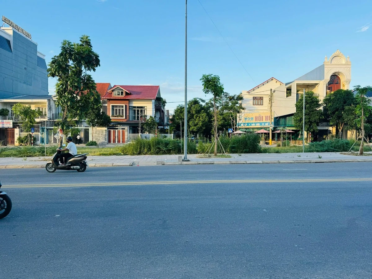 Bán đất mặt tiền Đồng Khởi Huế 100m² 6 tỷ 950 triệu - Ảnh thu nhỏ 2