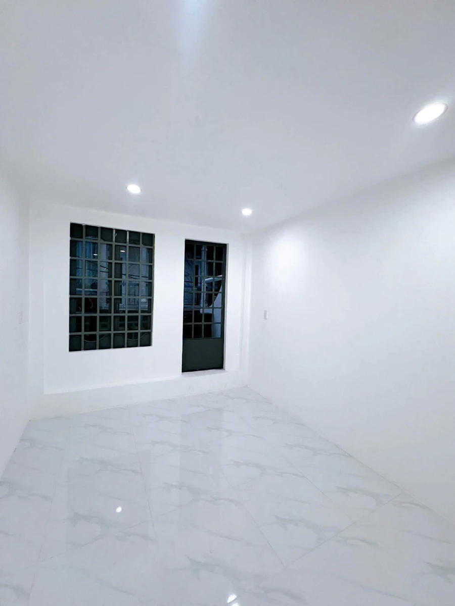 Bán nhà 1 trệt 1 lầu mặt tiền 62m² Quận 12 - 2.55 tỷ - Ảnh thu nhỏ 4