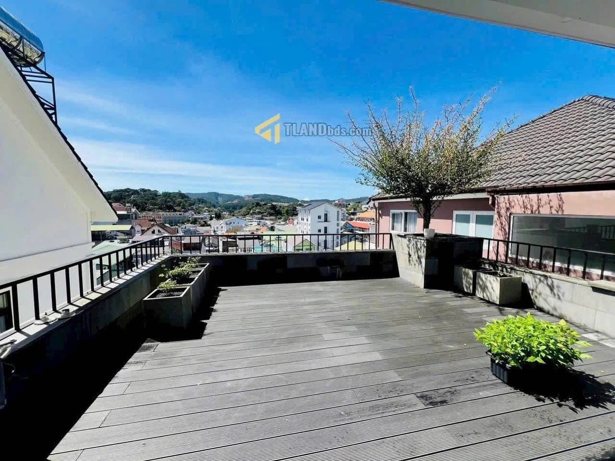 Bán villa sân vườn 236m2 gần chợ Ngô Quyền, Đà Lạt giá 15,3 tỷ - Ảnh 1