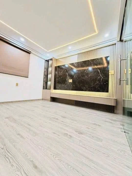 Bán nhà 4 tầng 55m² mặt phố Chợ Hàng, Hải Phòng, 8,2 tỷ - Ảnh thu nhỏ 4