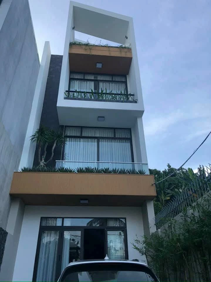 Bán nhà 4 PN, 4 WC, 200m², 12 tỷ, Vũng Tàu - Ảnh 1