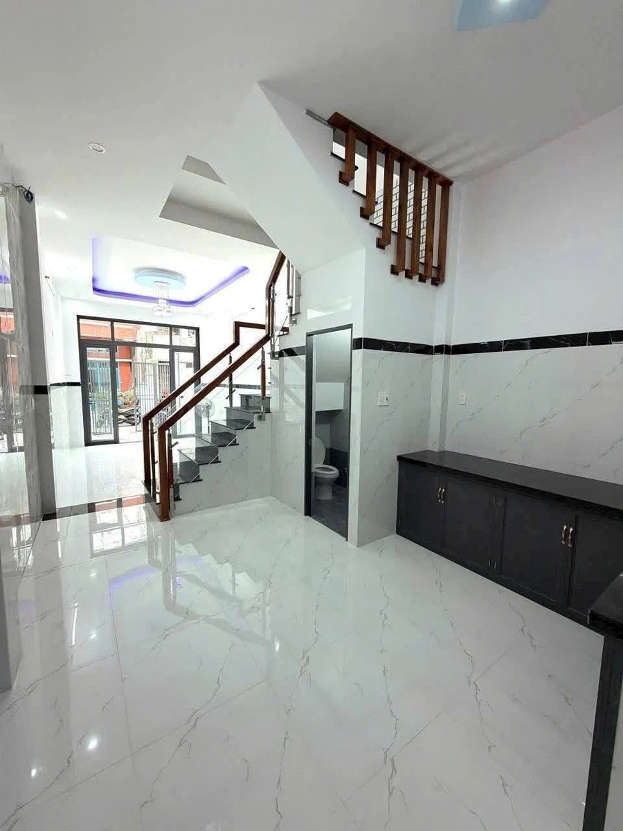 Bán nhà 3 tầng 51m2 Hoàng Văn Thụ, Quy Nhơn, 3.8 tỷ - Ảnh thu nhỏ 2