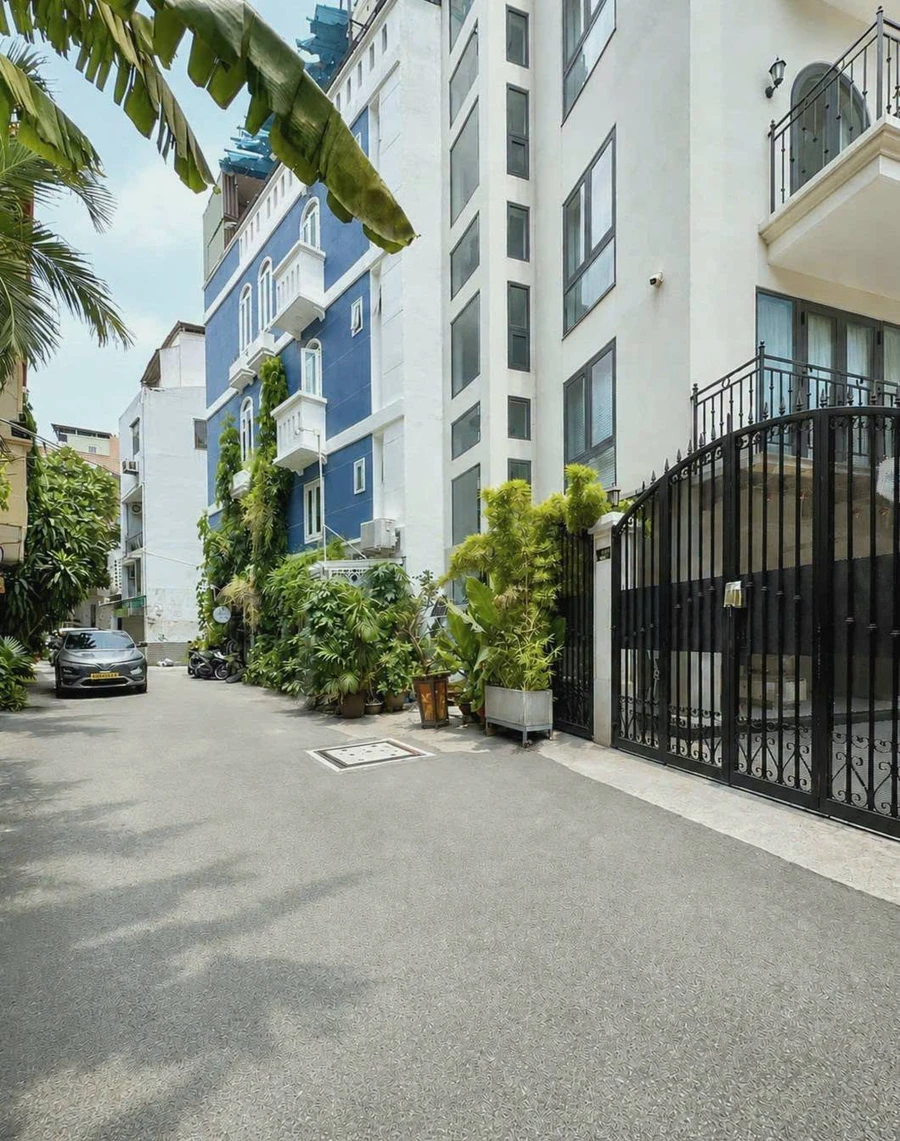 Bán nhà lô góc 2 mặt tiền 100m² 4 tầng, hồ bơi, Nguyễn Cửu Vân, Bình Thạnh - Ảnh 1