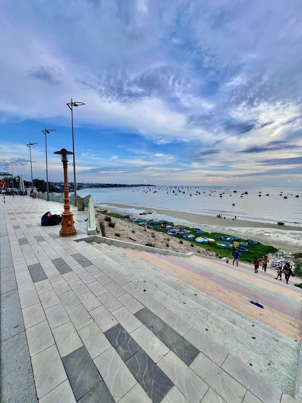 Bán đất 214,6m² góc 2 mặt tiền Mũi Né 2.5 tỷ