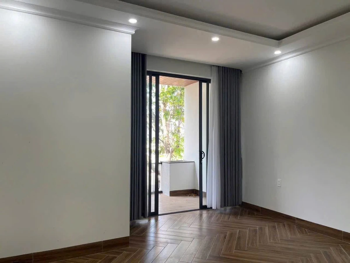 Nhà 1 trệt 2 lầu 92m² Long Toàn Bà Rịa 5 tỷ - Ảnh thu nhỏ 5