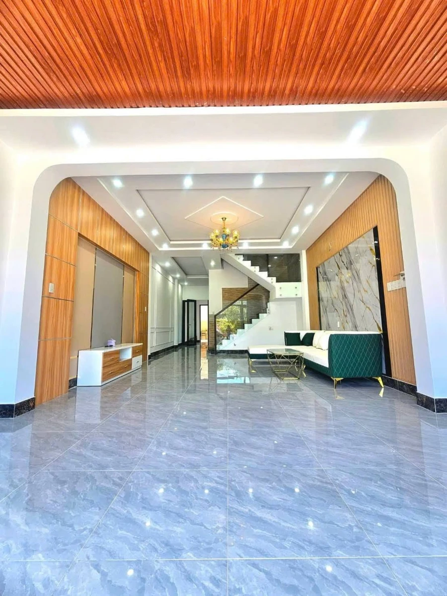 Bán nhà tân cổ điển 3PN mặt tiền Nguyễn Huy Tưởng, Rạch Giá, 85m² - Ảnh thu nhỏ 2