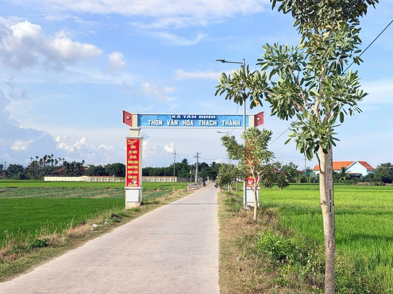 Bán đất 140m² mặt tiền Thạch Thành Ninh Quang Khánh Hòa