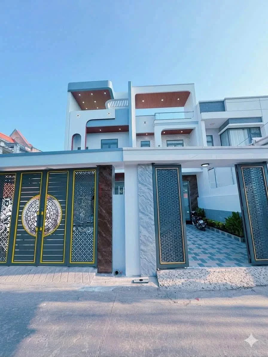 Bán nhà 3PN, 129.8m² sổ riêng Lê Văn Tiên Dĩ An, 5.8 tỷ - Ảnh 1