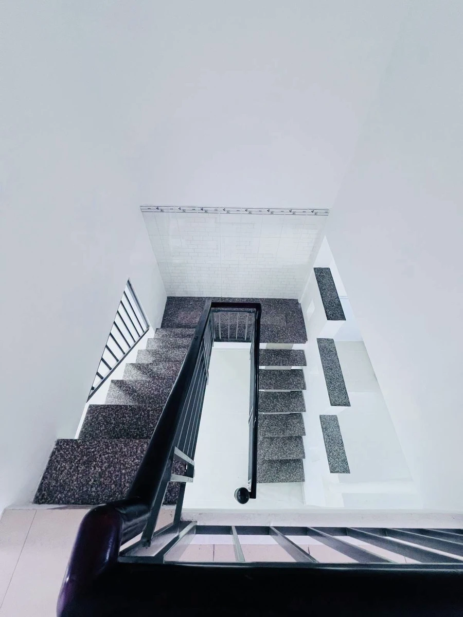 Bán nhà hẻm xe hơi 1 trệt 1 lầu 3PN 62m2 Liên Khu 2-5 gần Lê Văn Khương, Quận 12, giá 4,15 tỷ - Ảnh thu nhỏ 4