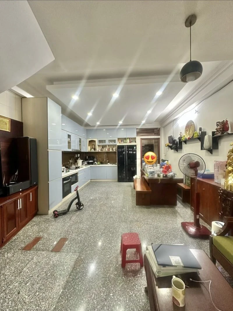 Bán nhà 4 tầng BTCT 90m2 hẻm 7m đường 3 Tháng 2, Quận 10 giá 19,9 tỷ - Ảnh thu nhỏ 2