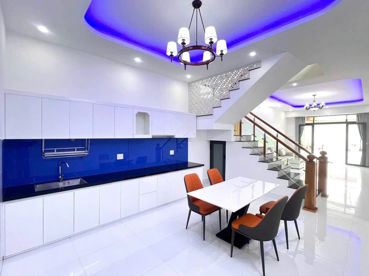Bán nhà lầu 4PN 100m² Lương Hữu Khánh, Bà Rịa 4.25 tỷ - Ảnh thu nhỏ 5
