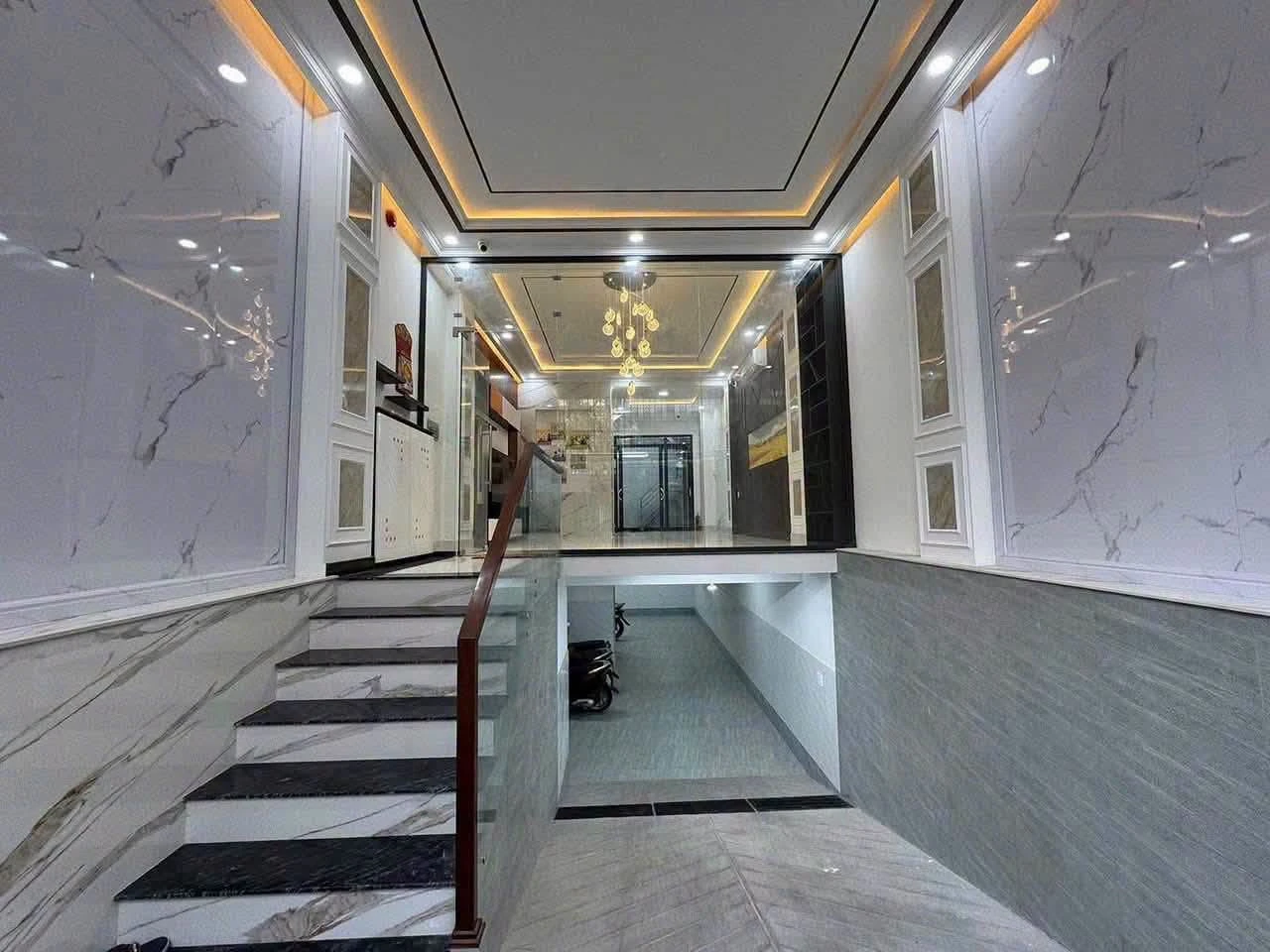 Bán nhà 4 tầng hẻm 81,6m² Phường 14 Quận 10 - Ảnh 1