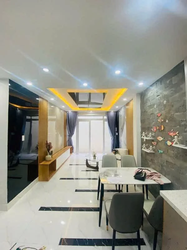 Nhà 2 tầng 3PN 2WC 42m² full nội thất - 3 tỷ 050 - Ảnh 1