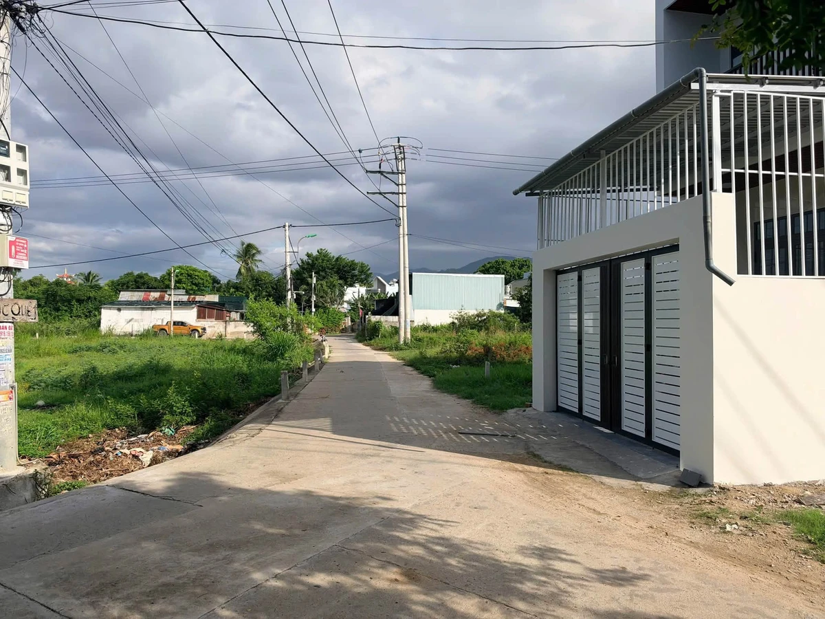 Bán lô đất 66,2m² sát D30, Nha Trang, 2 mặt tiền - Ảnh thu nhỏ 2