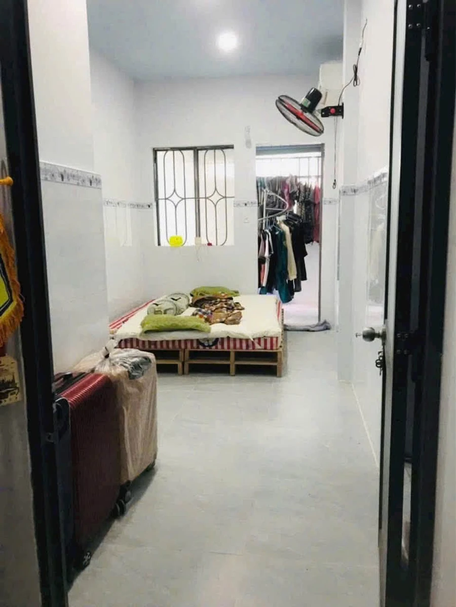 Bán nhà 3 tầng đúc 8PN 55m2 khu Bà Chiểu, Bình Thạnh, gần Quận 1 - Ảnh thu nhỏ 2