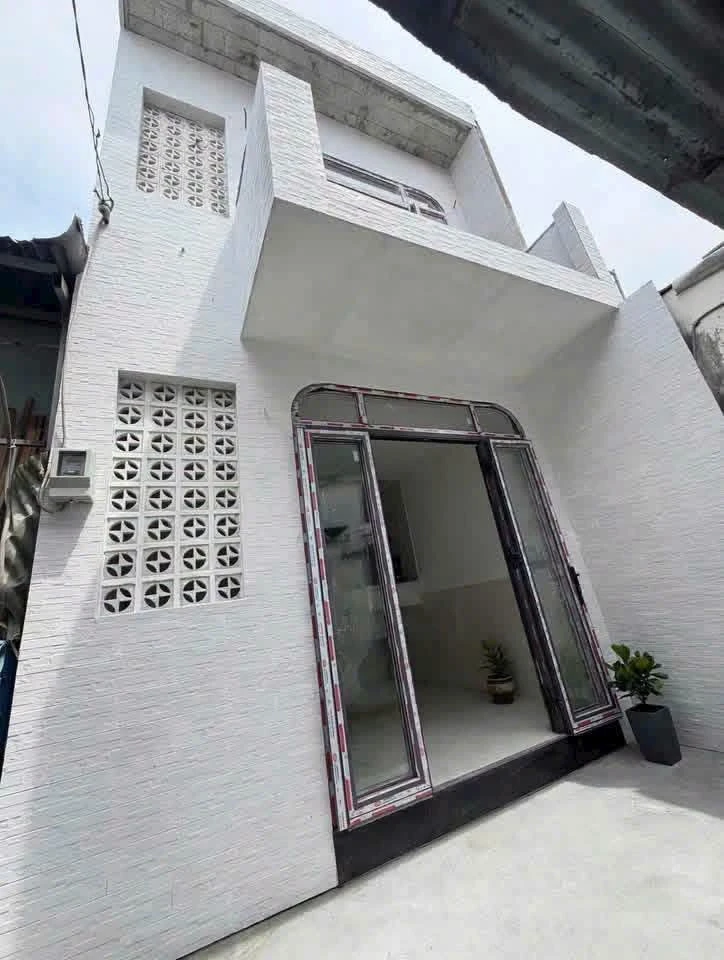 Nhà bán sổ hồng riêng 2 tầng Quận 7, 29.7 m2, 2.6 tỷ - Ảnh 1