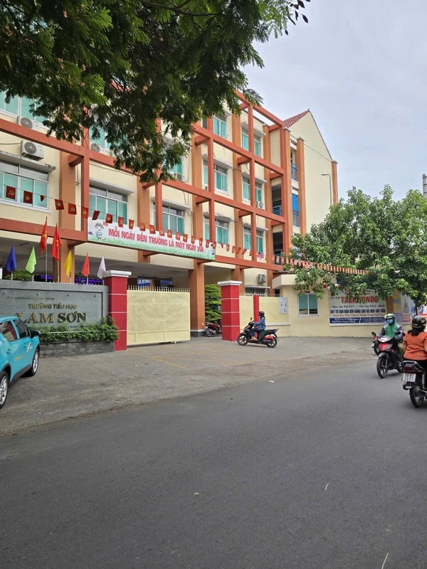 Bán đất mặt tiền Tân Kỳ Tân Quý 195m2 Tân Phú 1050