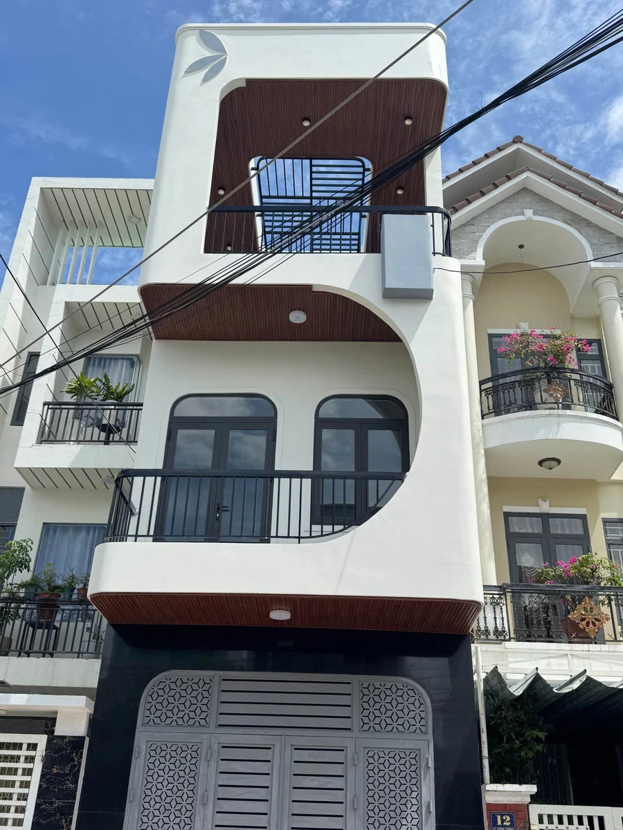 Bán nhà mặt tiền 3 phòng ngủ 80m2 Quy Nhơn - Ảnh 1