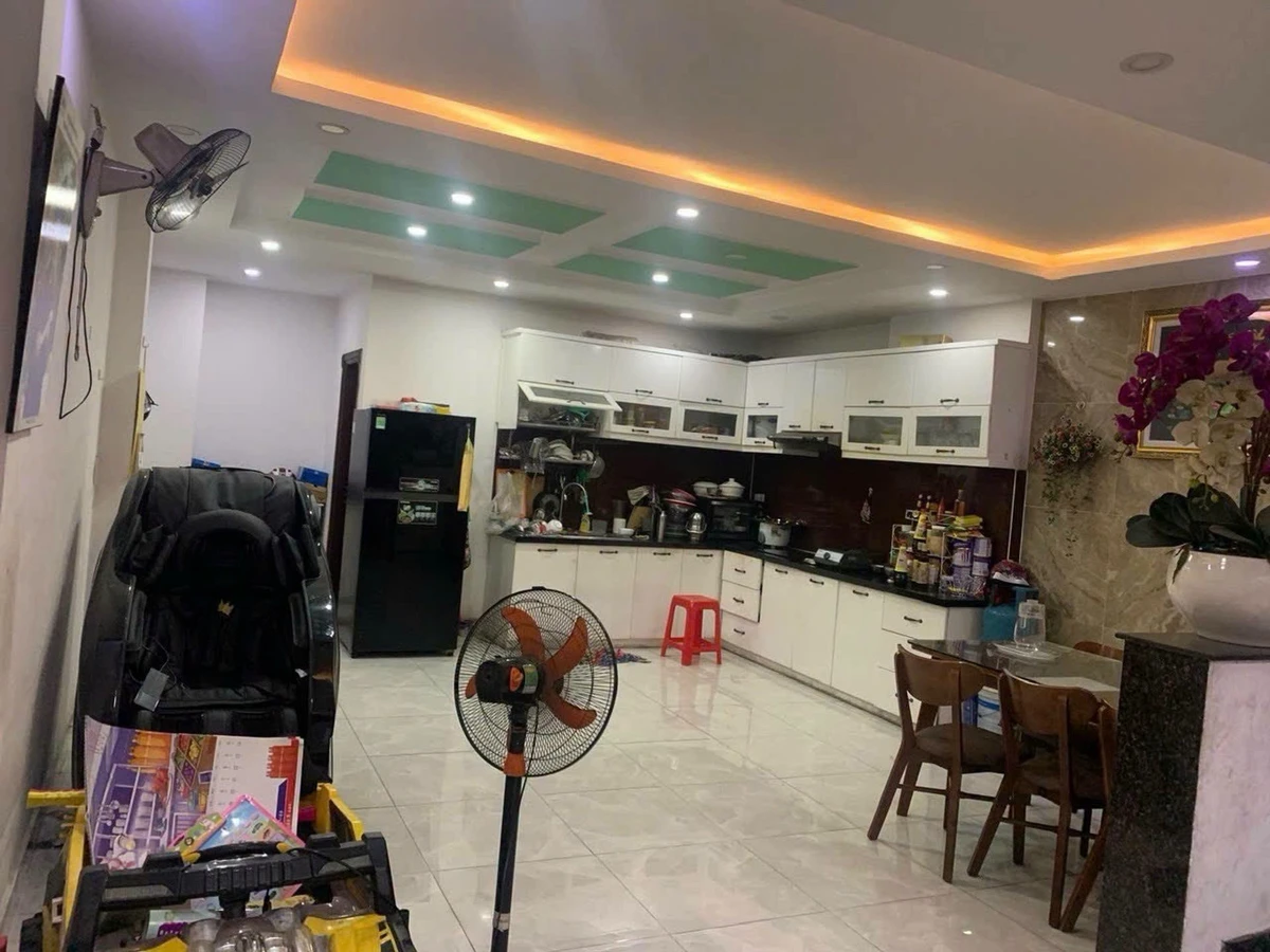 Bán nhà 1 trệt 3 lầu 5.2x20m, 4PN, gần QL1A Tô Ngọc Vân, giá 6.8 tỷ - Ảnh thu nhỏ 3