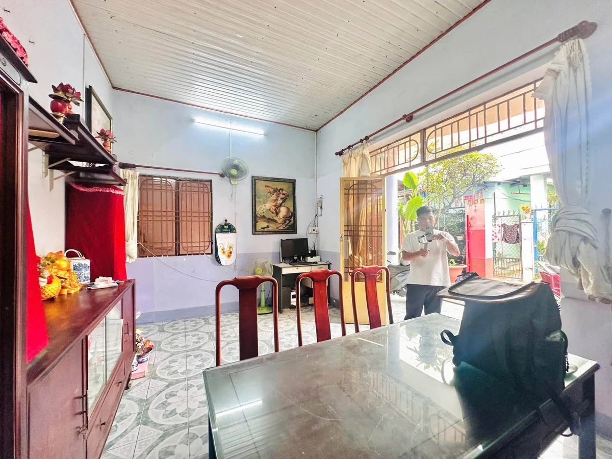 Bán gấp nhà 8x14 thổ cư 70m2 đường rộng tại Phú Thọ, Bình Dương giá 2,25 tỷ - Ảnh thu nhỏ 4