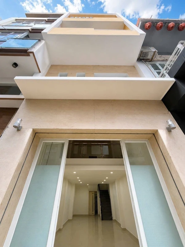 Bán nhà hẻm 8m 74m² 5 tầng 9PN đường Thích Quảng Đức, Phú Nhuận 16x36