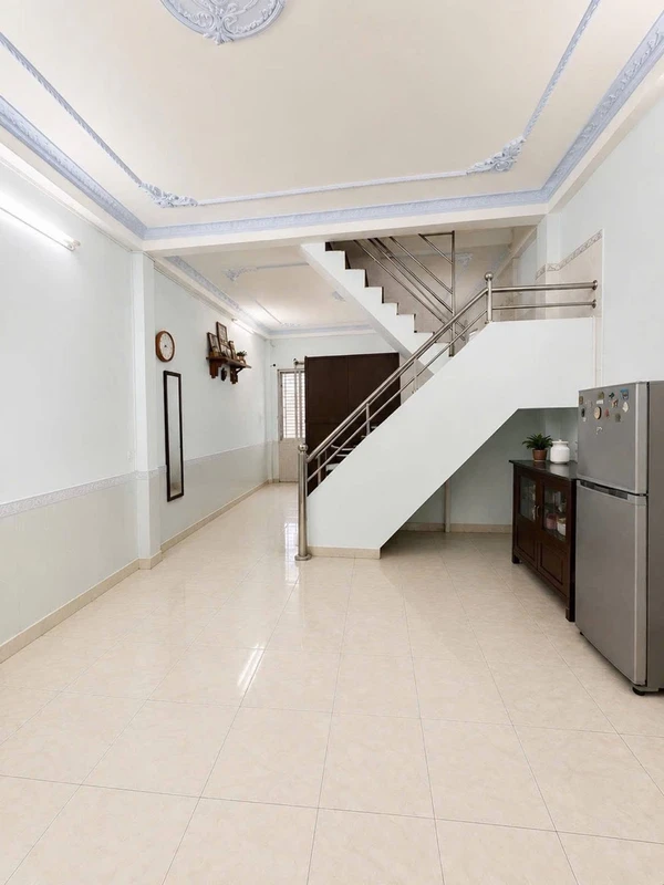 Bán nhà 3 tầng 60.8m2 ngõ Nguyễn Hữu Cầu Hải Dương 2.3 tỷ nguyenanhland