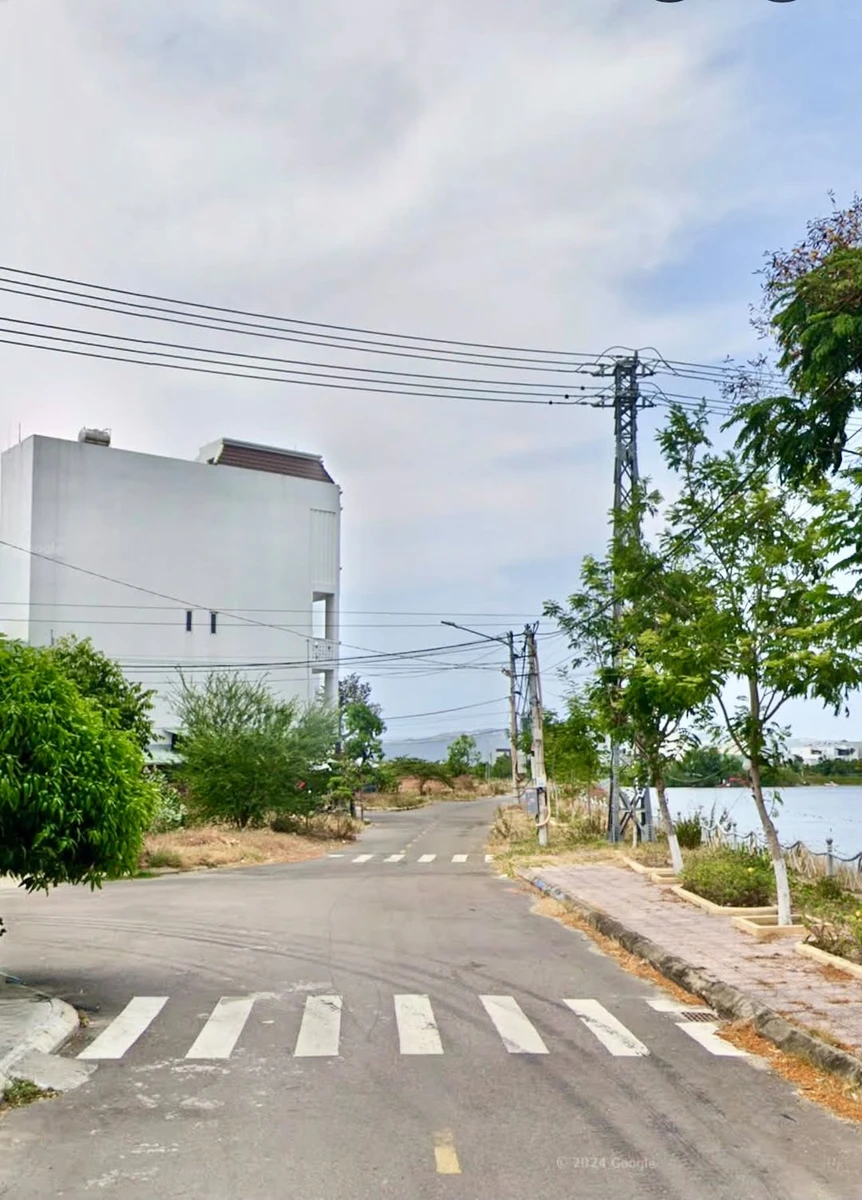 Bán nhà mặt tiền 3 tầng view sông 59m2 giá 5 tỷ tại Phường Quy Nhơn Đông - Ảnh 1