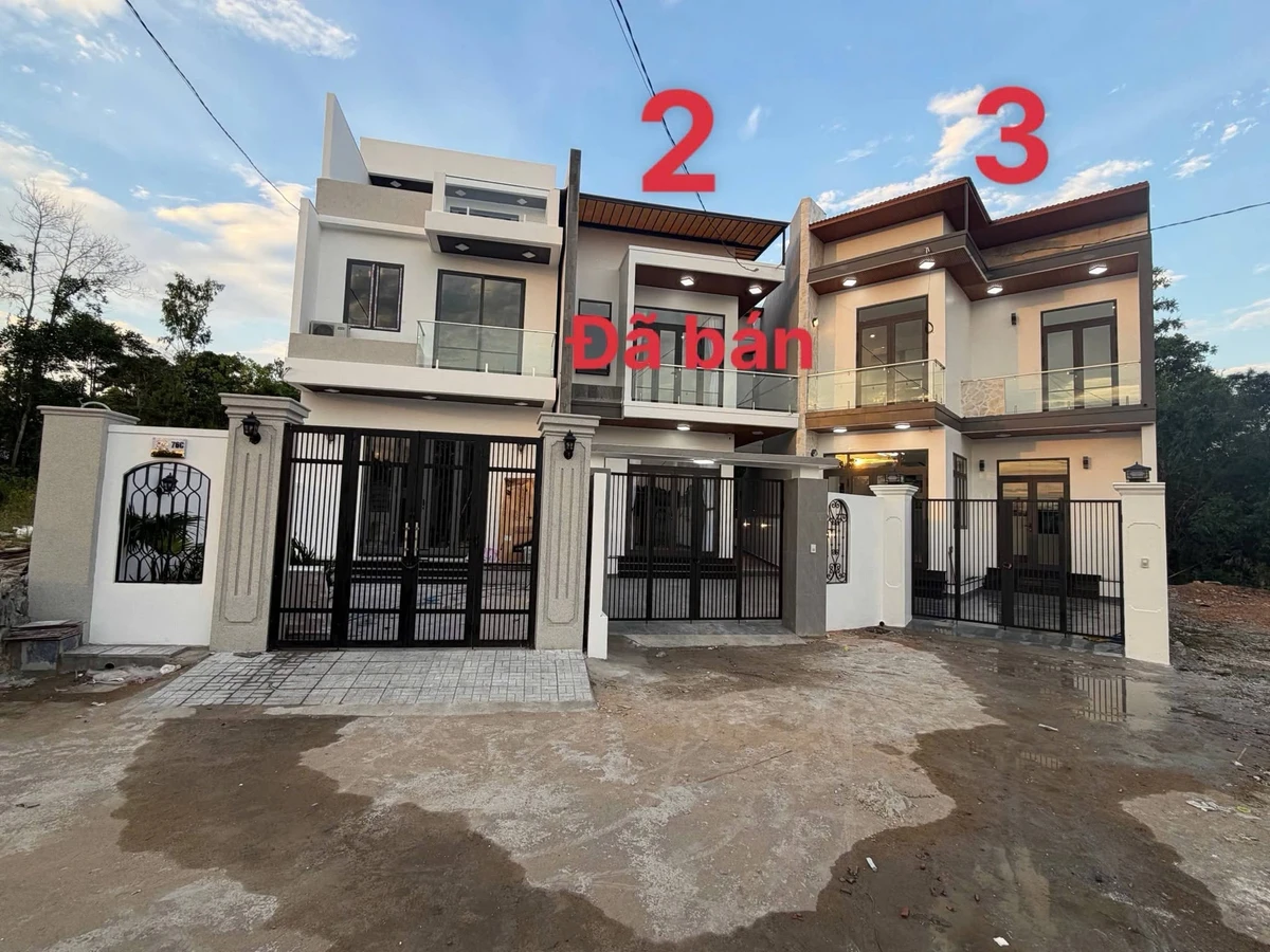 Bán nhà 2 tầng full nội thất 115m² đối lưng Lê Ngô Cát Quận 12 - Ảnh 1