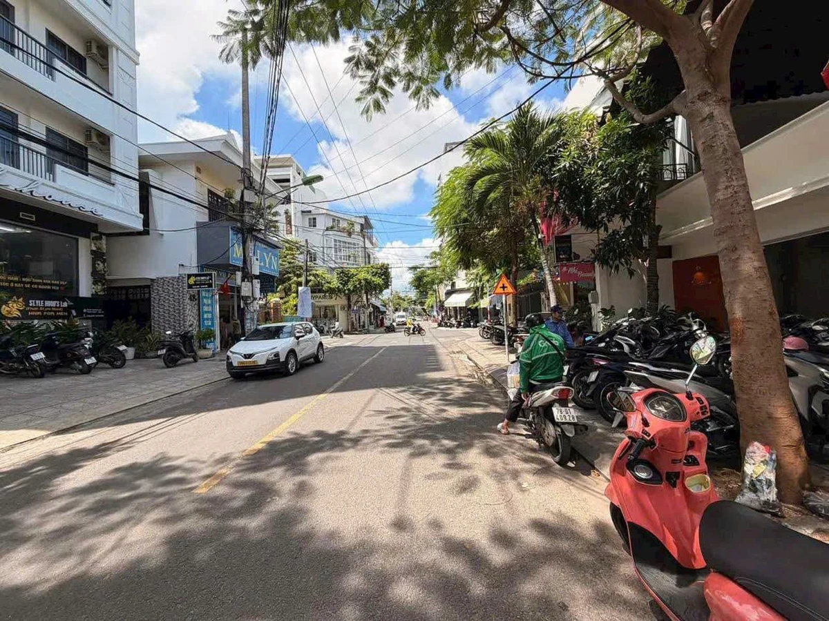 Bán đất tặng nhà mặt tiền Lê Đại Hành Nha Trang 135m² 21.6 tỷ - Ảnh thu nhỏ 3