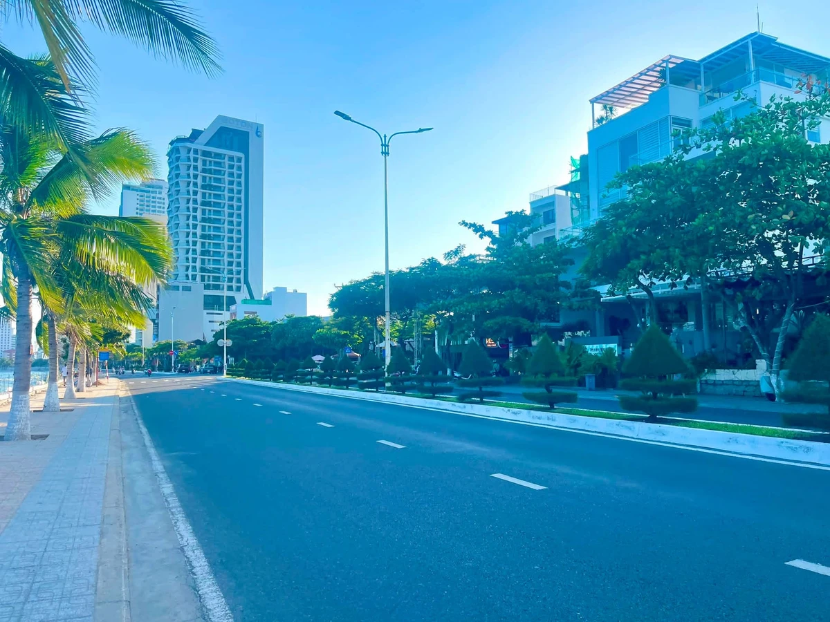 Bán đất mặt tiền Phạm Văn Đồng, 346m2, view biển Nha Trang - Ảnh thu nhỏ 2