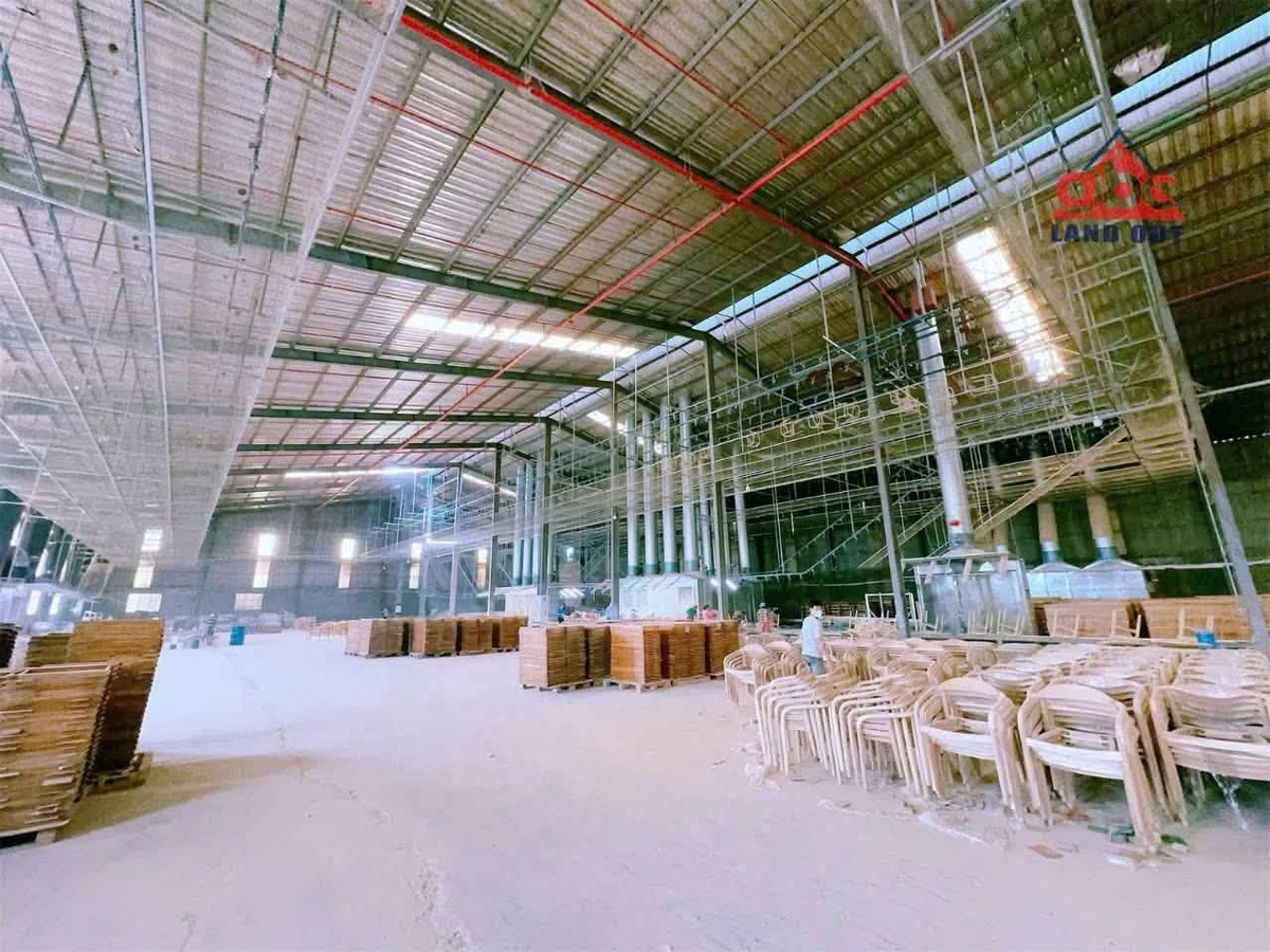 Bán nhà xưởng 9700m2 tại Trảng Bom, Đồng Nai, giá 58 tỷ - Ảnh 1