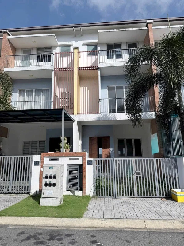 Bán nhà thô Suncasa 80m² 2 tỷ 900 triệu Thủ Dầu Một