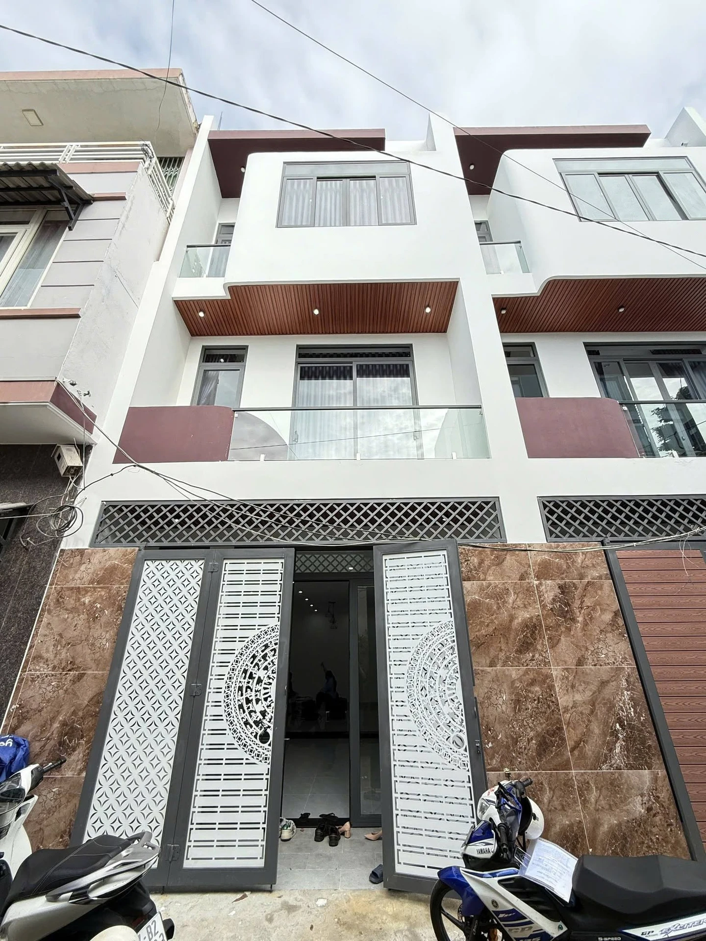 Bán nhà hẻm 5×11m Nam Quốc Cang, Quận 1 - Ảnh 1