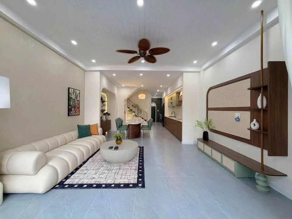 Bán nhà 3 tầng mặt tiền Huỳnh Ngọc Đủ, 100m², Đà Nẵng - Ảnh thu nhỏ 2