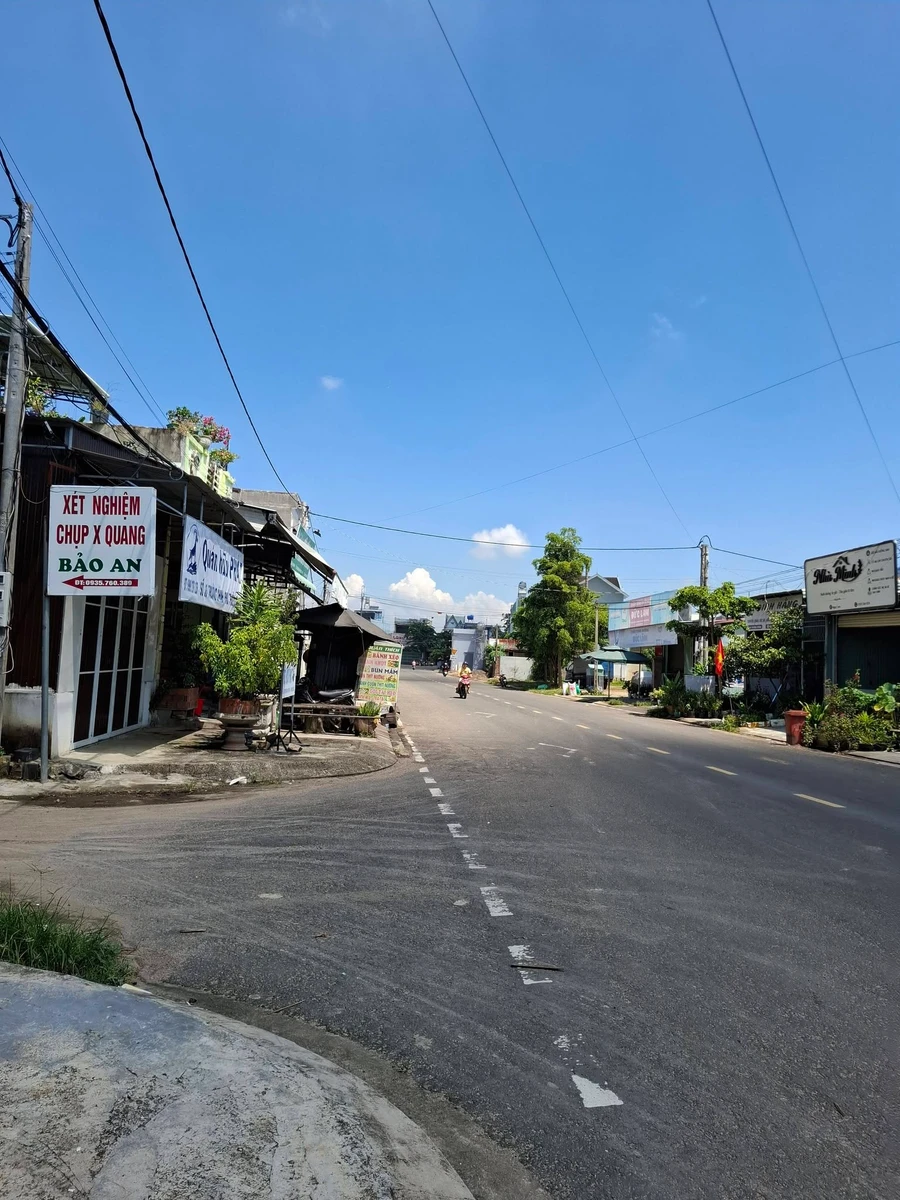 Bán nhà hẻm Trường Chinh Phú Thiện 200m² 1 tỷ 6 - Ảnh 1