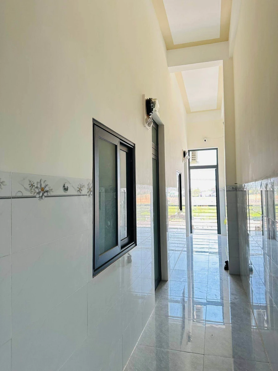 Bán nhà mặt tiền Hoàng Hữu Nam, Thủ Đức, 116m2, nhỉnh 4 tỷ - Ảnh thu nhỏ 2