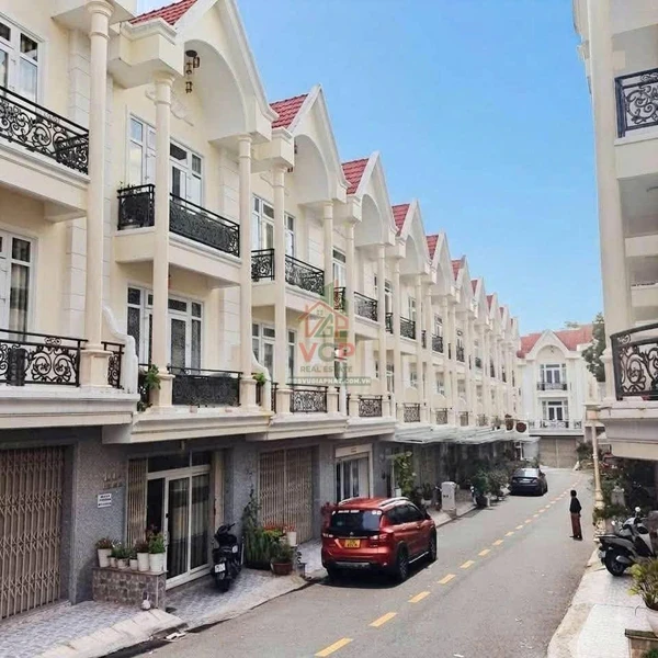 BĐS nhà phố mặt tiền KQH Golden Hill Đà Lạt 70.2m² - 6.5 tỷ