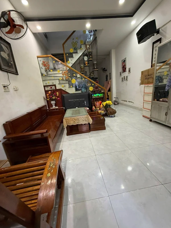 Bán lô đất hẻm đường Lê Quý Đôn, thị trấn La Hà, 5x22m, giá hơn 800 triệu 10ty700