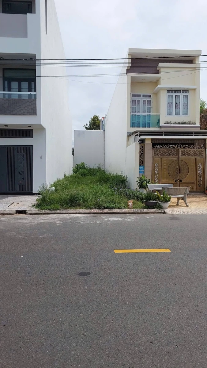 Bán lô đất 130,8m² mặt tiền Đào Duy Tùng, Phú Thủy, Phan Thiết - Ảnh 1