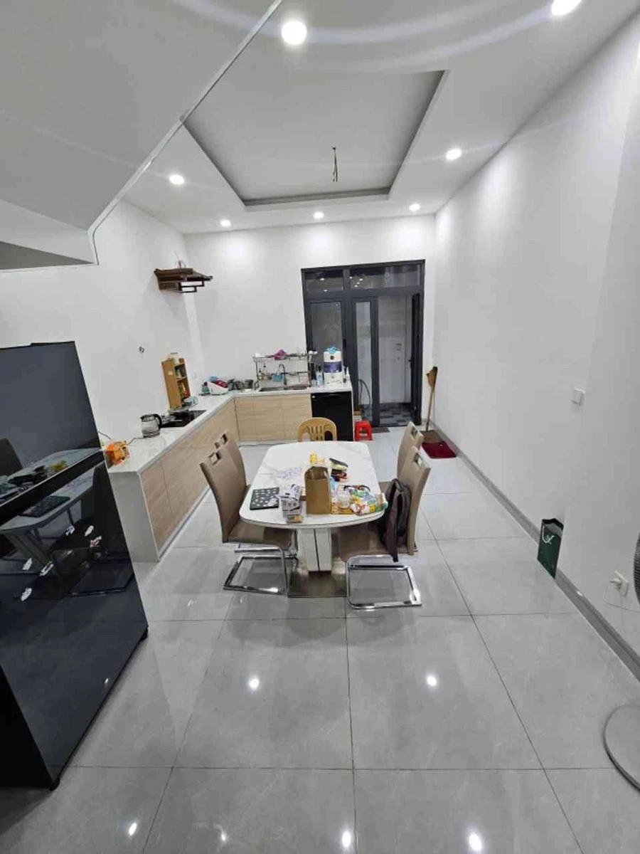 Bán nhà 4 tầng 4PN 57m2 gần Võ Văn Kiệt, giá 6.3 tỷ - Ảnh thu nhỏ 2