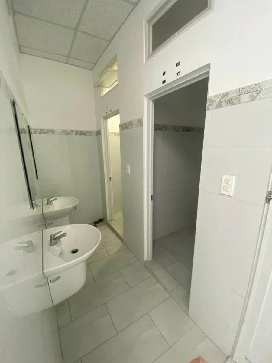 Bán shophouse mặt tiền Phạm Văn Chiêu Gò Vấp 184m² 85 tỷ - Ảnh thu nhỏ 2