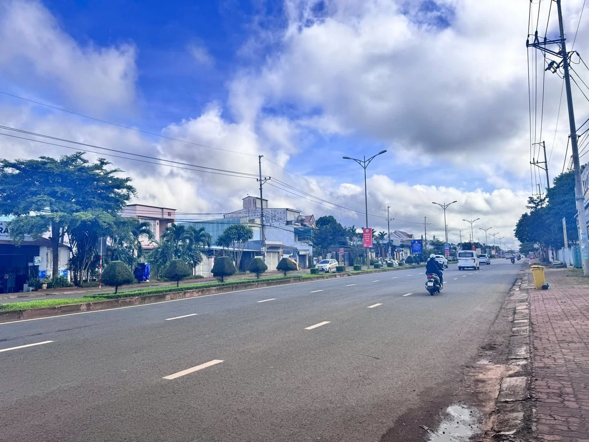 Bán nhà mặt tiền Nguyễn Văn Linh 4x54m, 2 căn nhà riêng biệt, giá 4,6 tỷ - Ảnh thu nhỏ 5