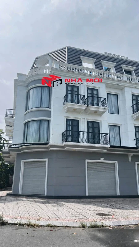 Bán nhà phố 4 tầng 345m² Vincom Cà Mau, 9 tỷ