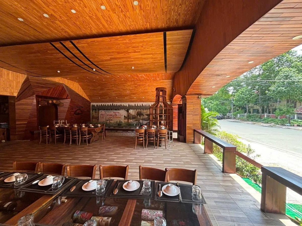 Bán nhà hàng 750m² mặt tiền Đồng Xoài, Bình Phước, 8,5 tỷ - Ảnh thu nhỏ 4