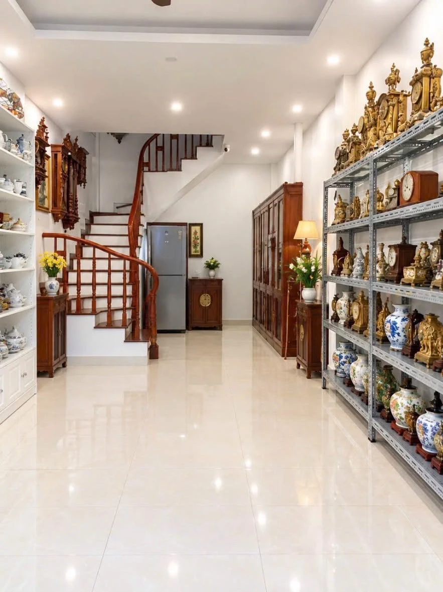 Bán nhà 36m² 3 phòng ngủ Long Biên 8 tỷ - Ảnh 1